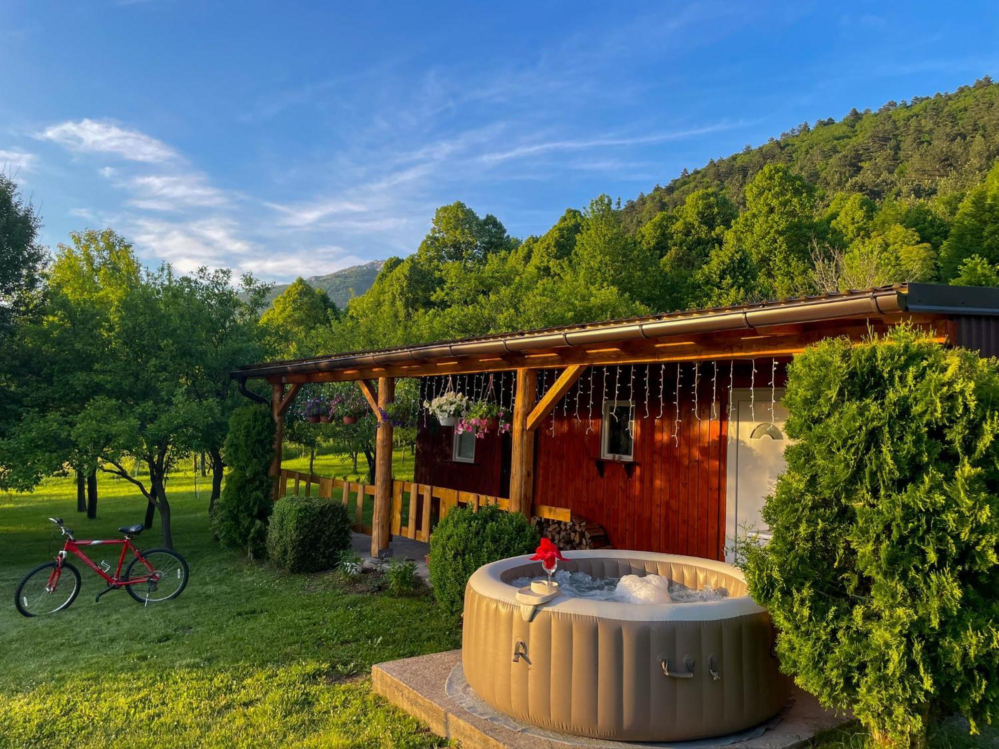 La Sierra With Jacuzzi Prázdninový dům Korenica